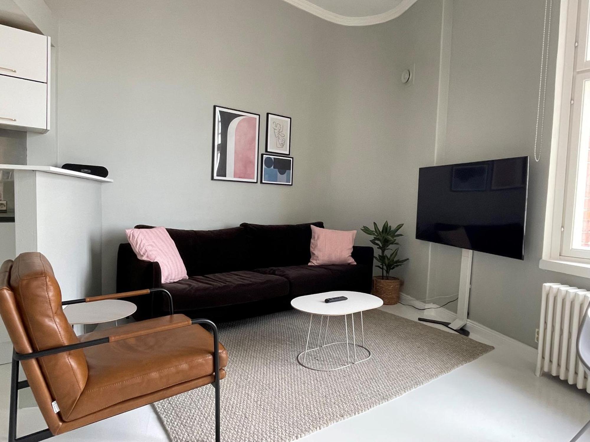 Chung cư 42 m² 1 phòng ngủ, 1 phòng tắm riêng ở Trung tâm thành phố Helsinki Ngoại thất bức ảnh